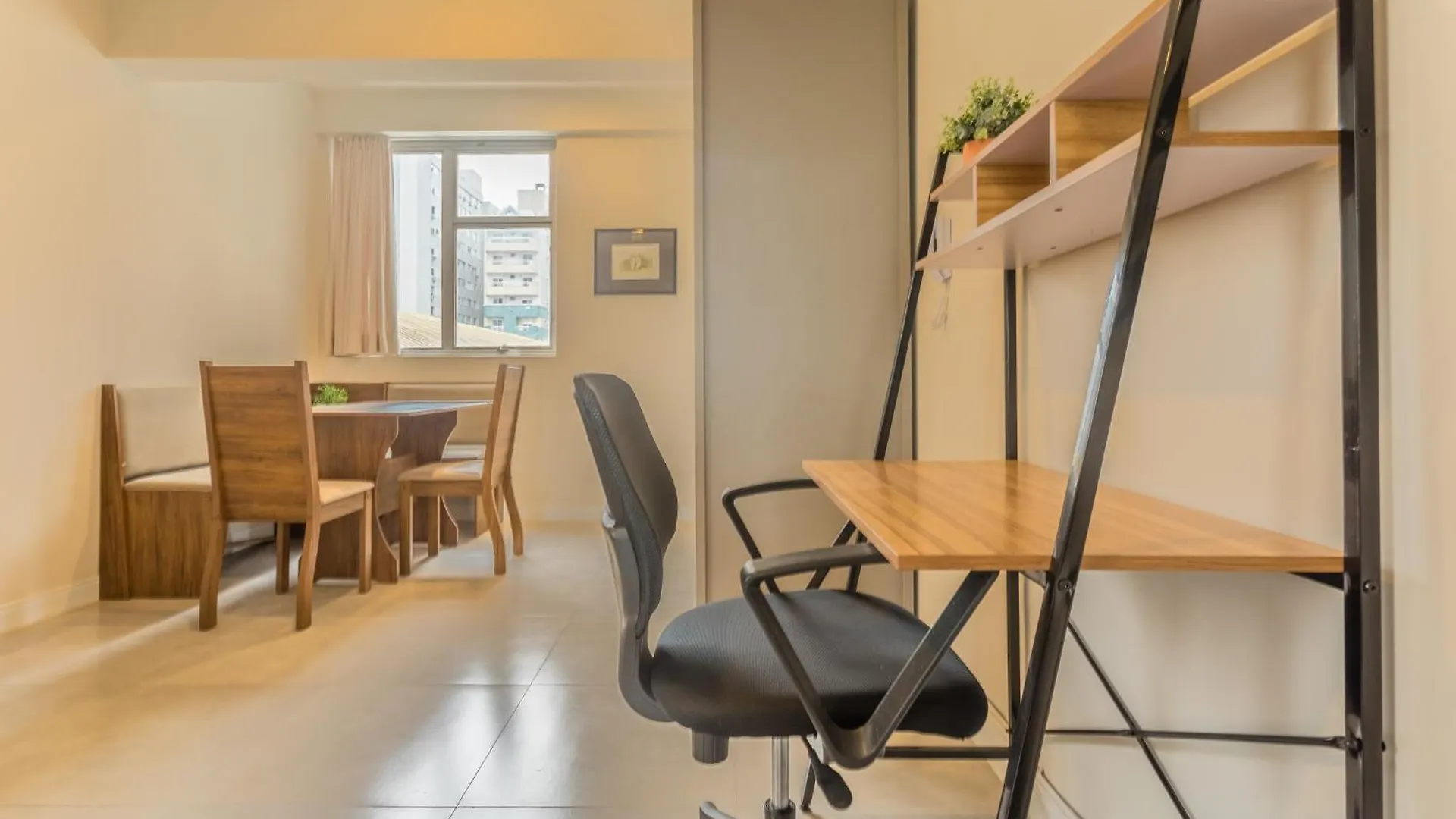 Conforto E Home Office No Centro Yx3732 Florianopolis 0*,  Brazil