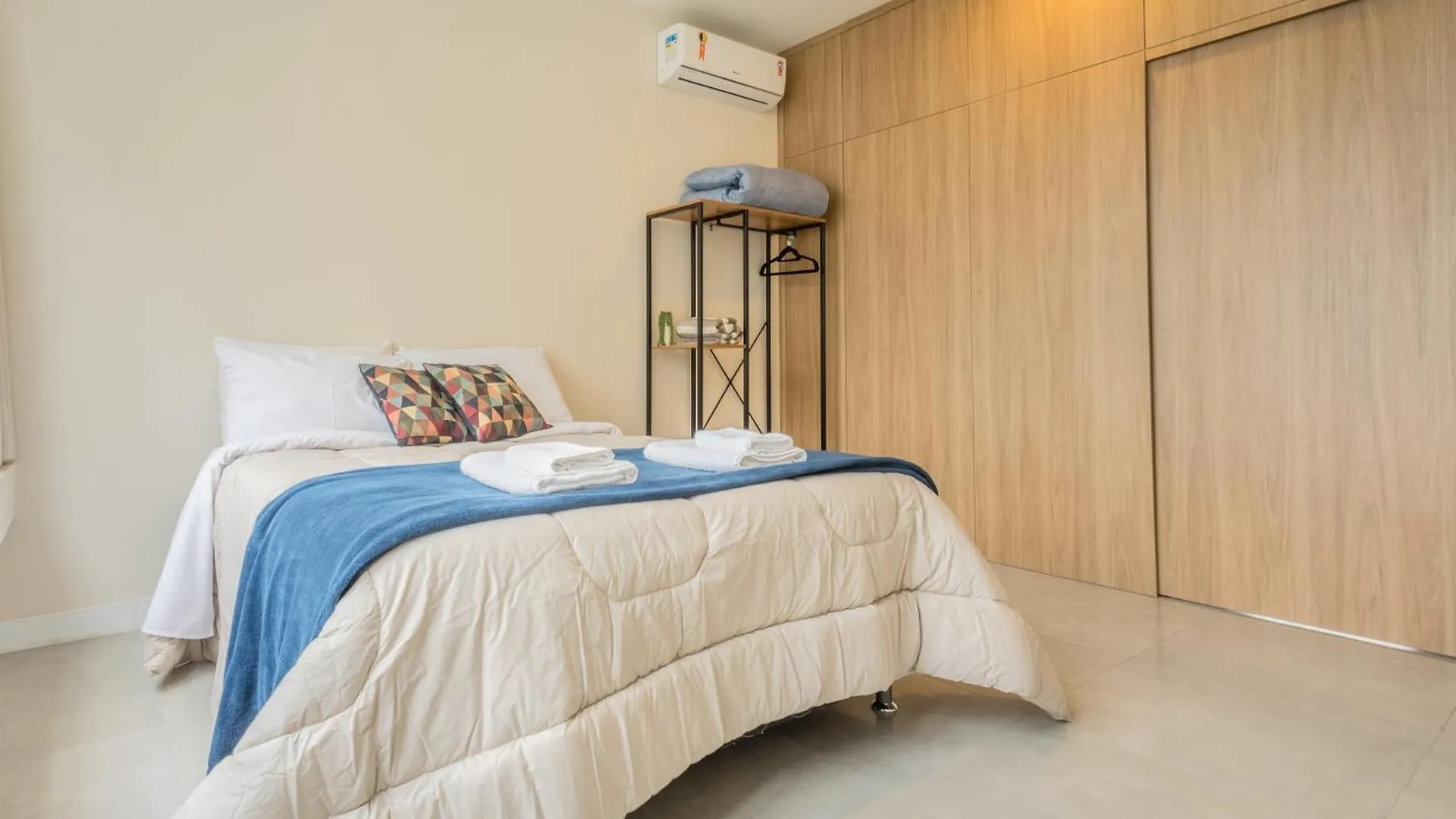 Conforto E Home Office No Centro Yx3732 Florianopolis