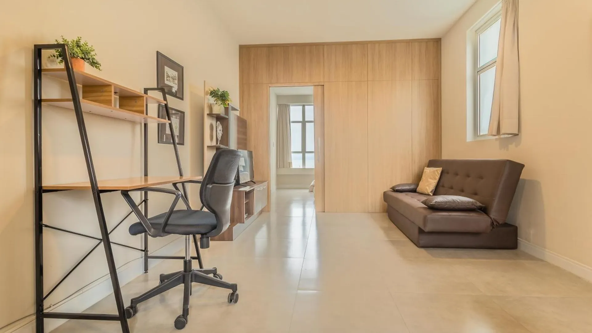 Conforto E Home Office No Centro Yx3732 Florianopolis 0*,